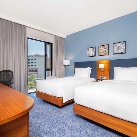Hilton Garden Inn Уиндхоек Екстериор снимка