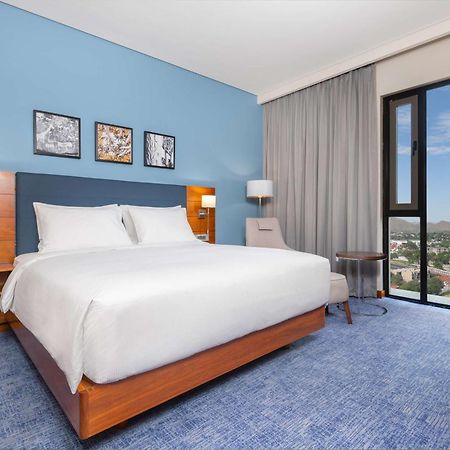 Hilton Garden Inn Уиндхоек Екстериор снимка