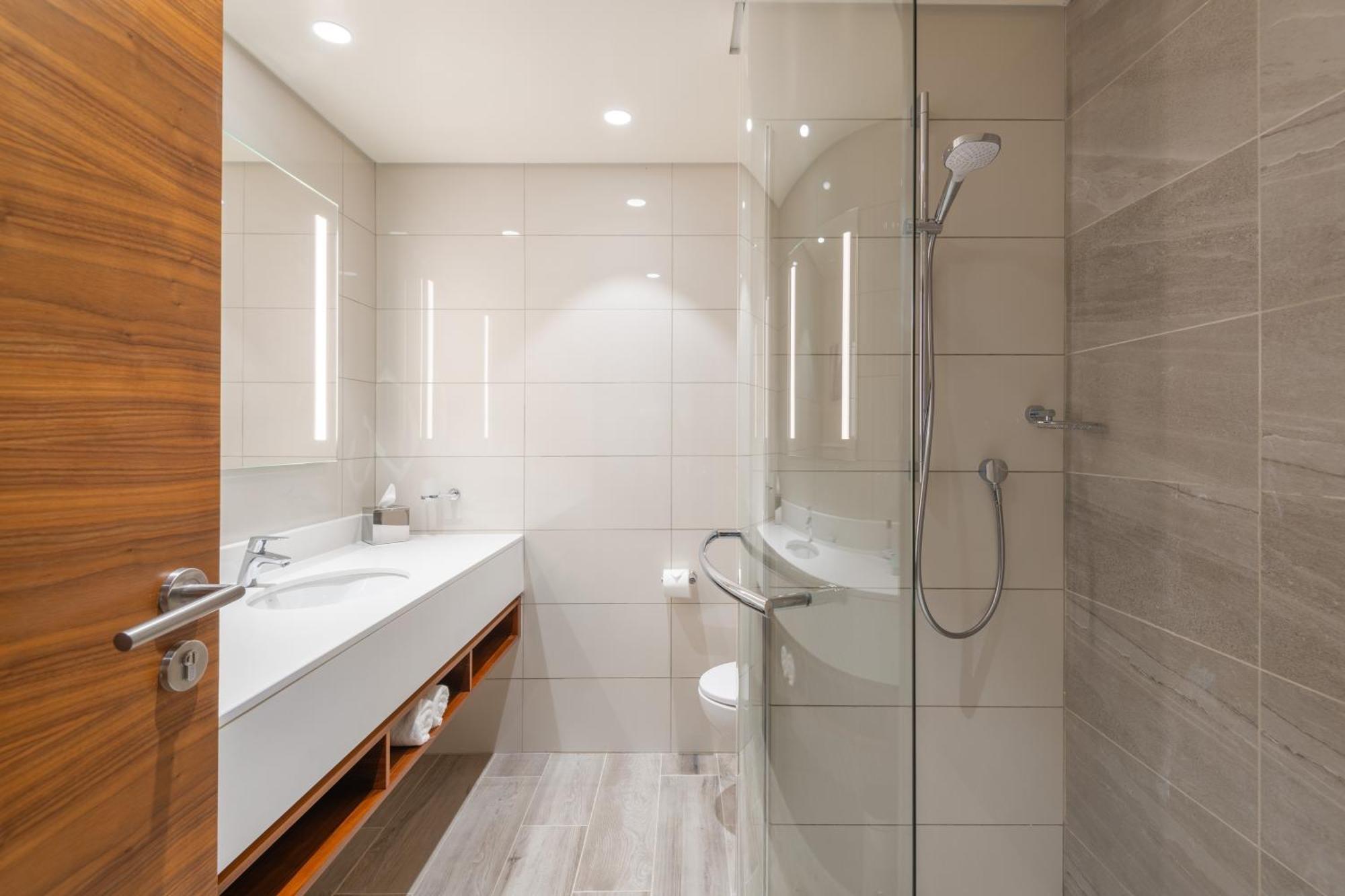 Hilton Garden Inn Уиндхоек Екстериор снимка