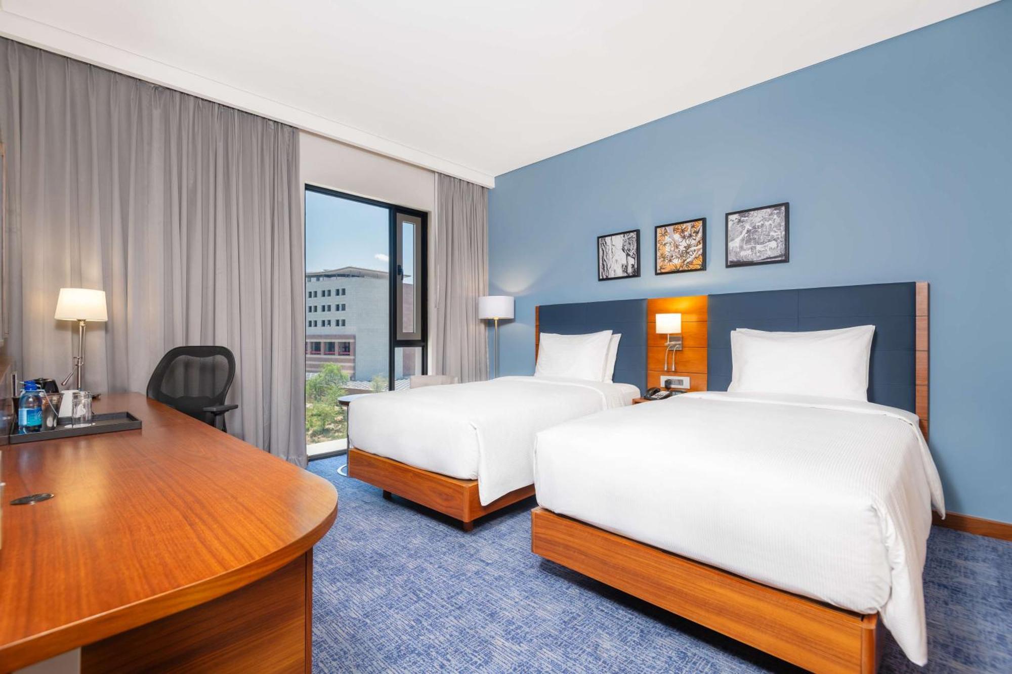 Hilton Garden Inn Уиндхоек Екстериор снимка