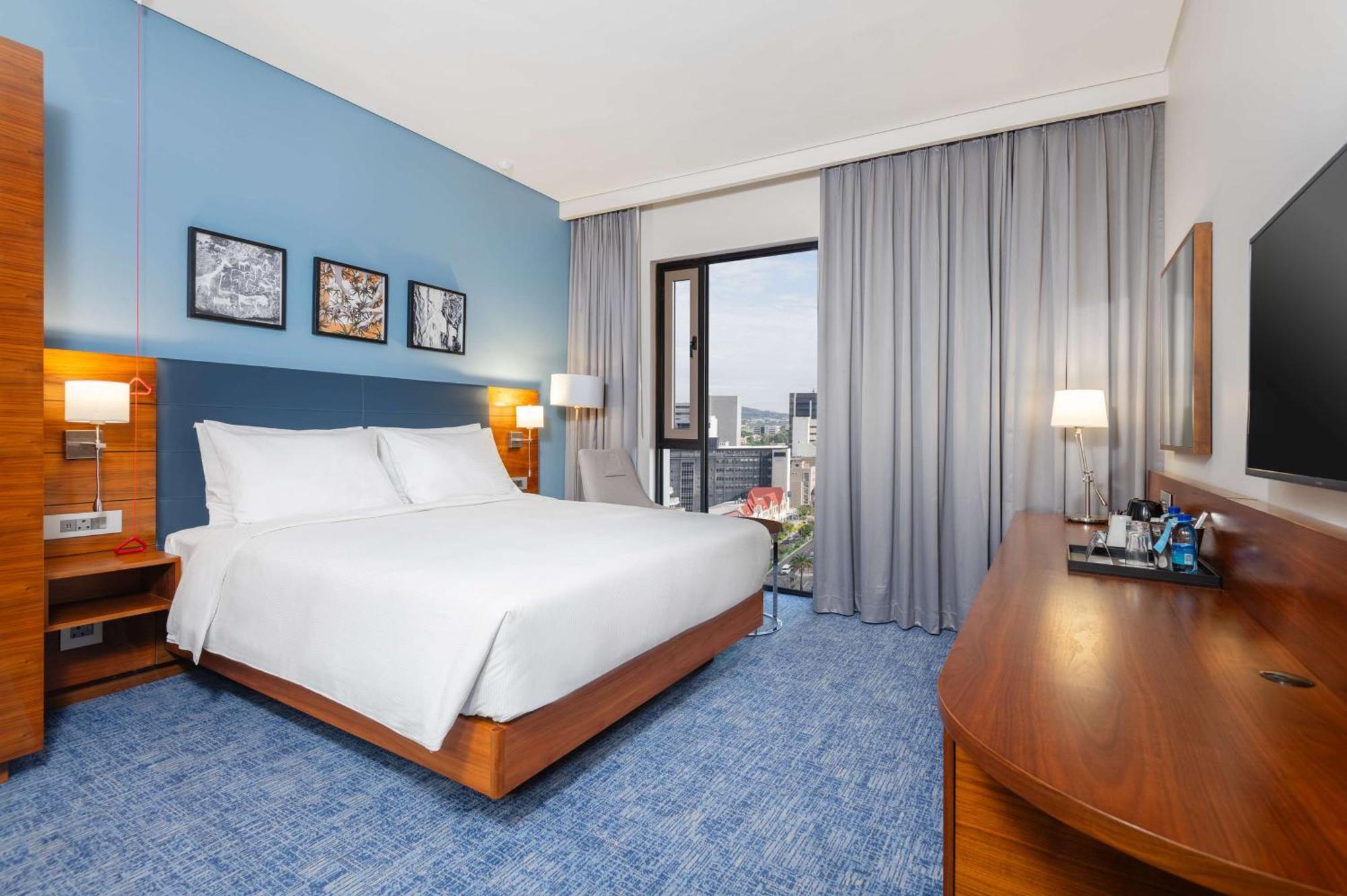 Hilton Garden Inn Уиндхоек Екстериор снимка